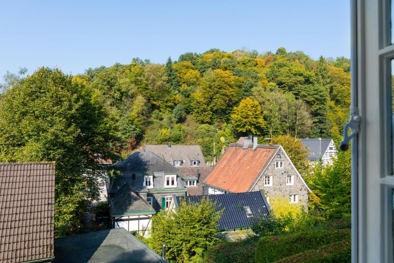 Zur Burgstiege Hotel Solingen Exterior foto