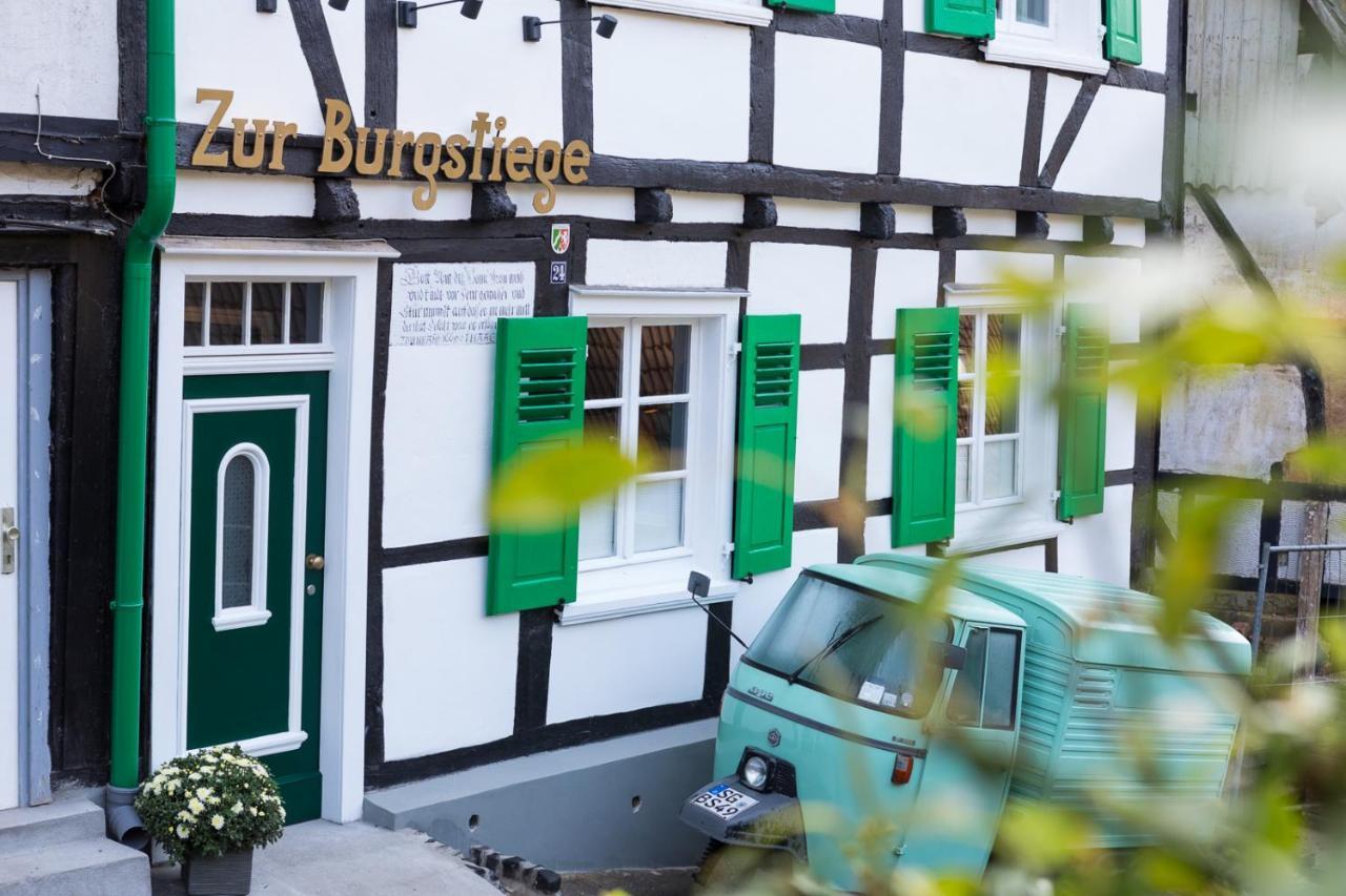 Zur Burgstiege Hotel Solingen Exterior foto