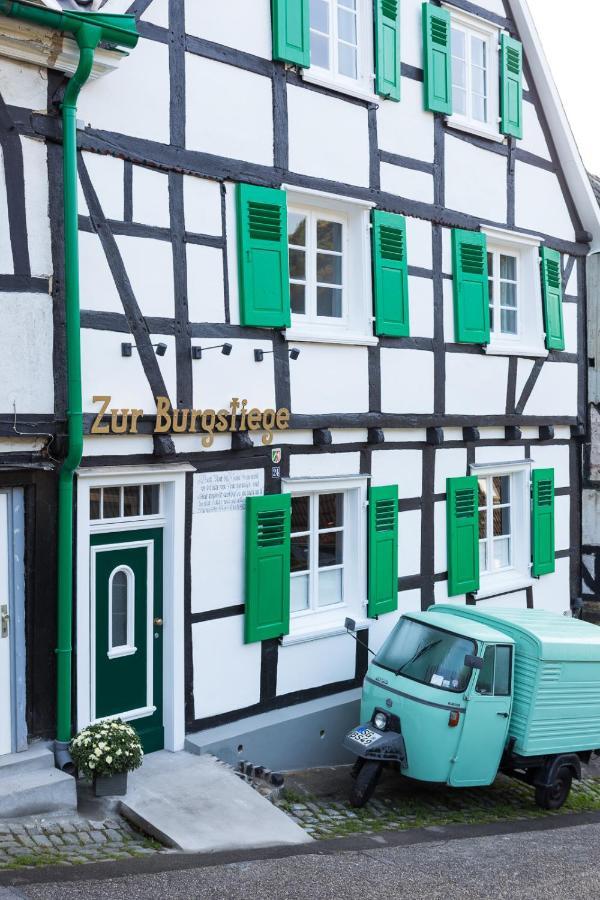 Zur Burgstiege Hotel Solingen Exterior foto